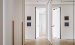 Скрытые двери: преимущества и особенности установки