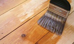Как покрывать лаком деревянные изделия в домашних условиях