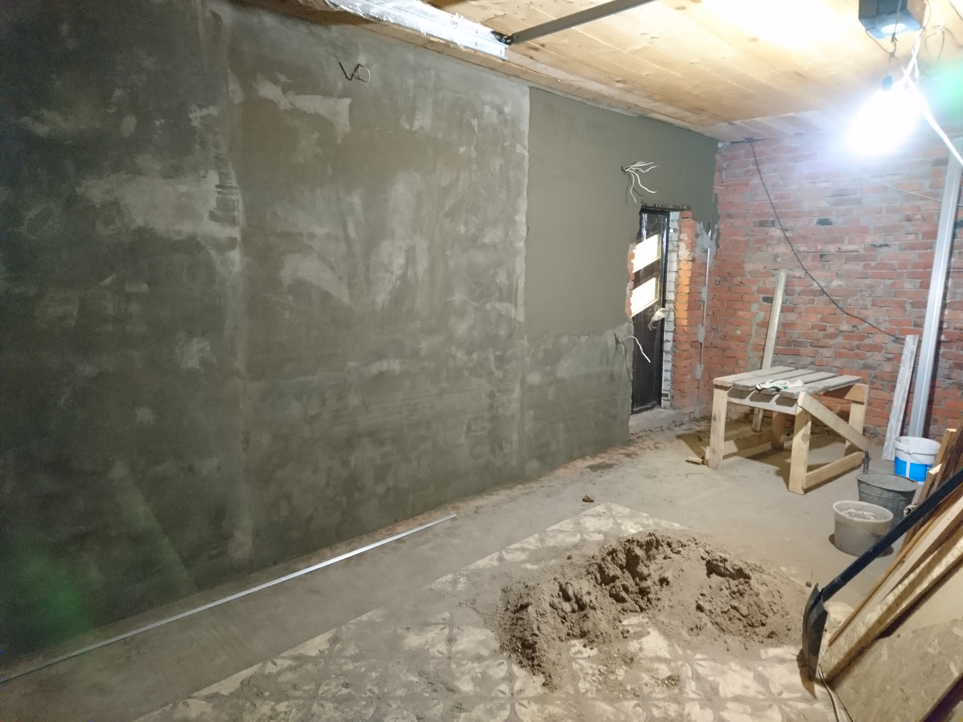 Как штукатурить стены гаража цементным раствором гост на цементный раствор м150