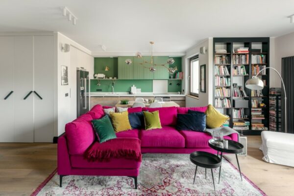 Фото розового дивана