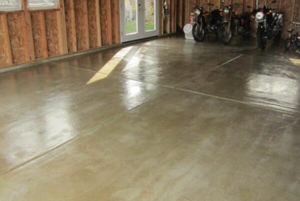 Лакированный бетонный пол
