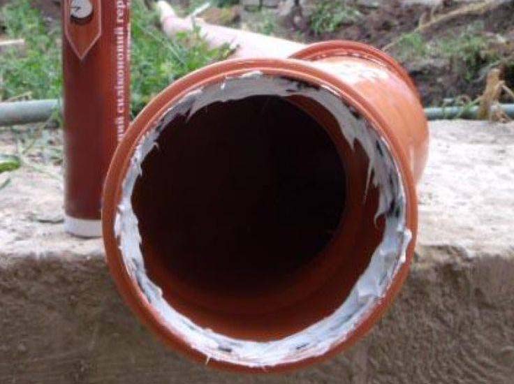 Как правильно выбрать герметик для труб канализации: критерии выбора